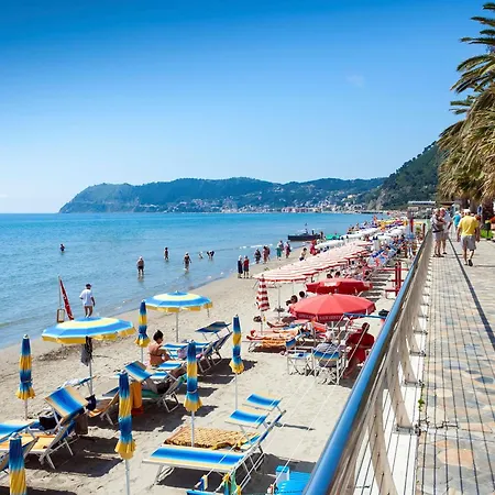 Attico Bellavista Mare Sea View * Alassio
